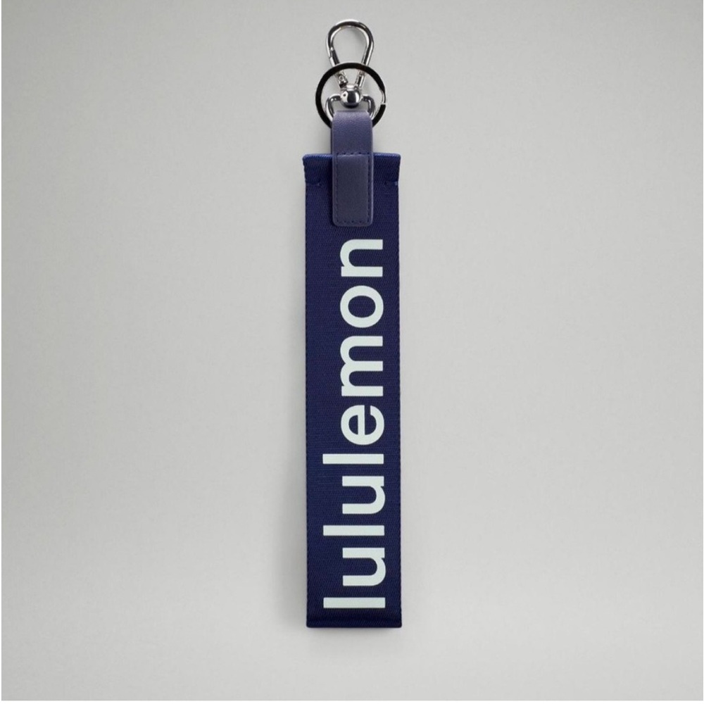 Never Lost Key Chain, Night Sea/Delicate Mint